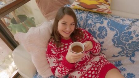 Rus Güzel Kız Kış Evinde Sevgilisiyle Soba Başında Romantik Sikiş